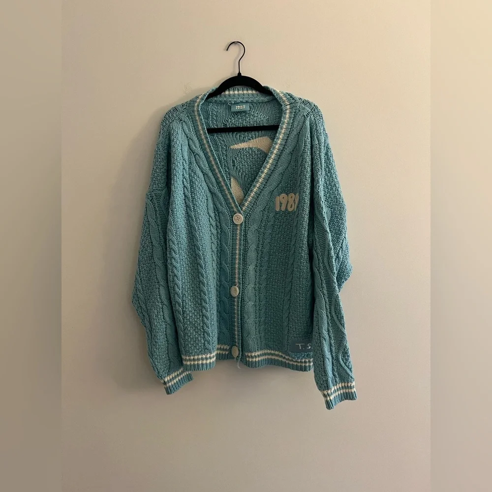 Official Taylor Swift 1989 Cardigan XL/2XL - Picture 1 of 6